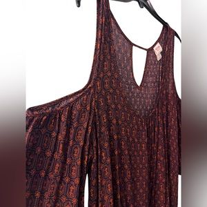 Size Medium Mossimo top open shoulder